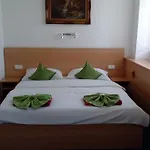 O.k. 1 Hotel Beroun (Central Bohemian)
